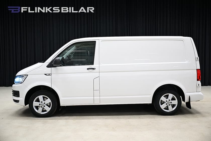 Bild 2 av Volkswagen Transporter 4Motion DSG 150HK Nedlackad|LED|Inredd|NyKamrem|Leasbar