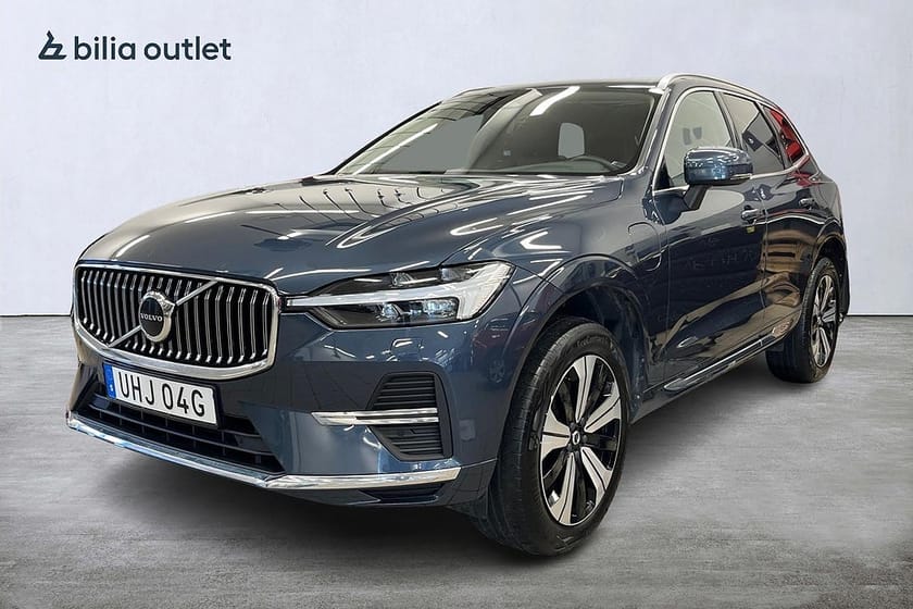 Bild 1 av Volvo XC60 T6 Plug-In Hybrid AWD Core Edition 350hk Drag Pano BLIS