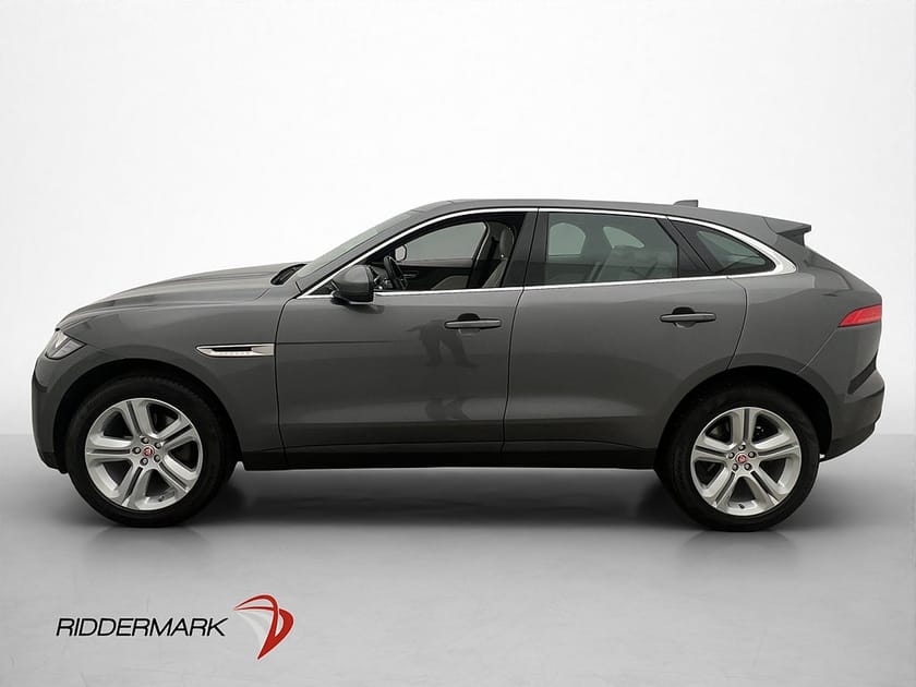 Bild 2 av Jaguar F-Pace 25t AWD 250hk Drag Pano Navi Kamera Läder