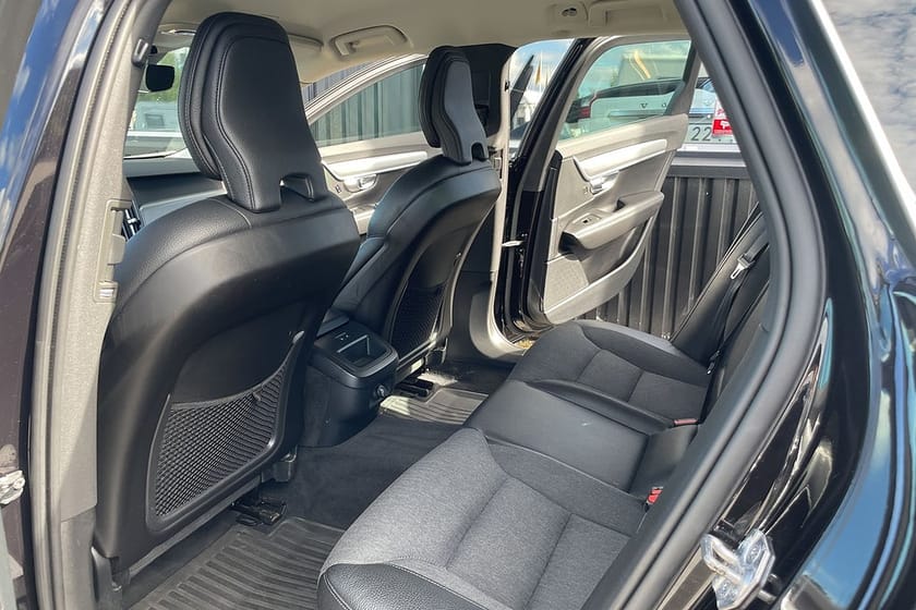 Bild 5 av Volvo V90 D4 AWD Momentum 190 hk / Drag Värmare VOC Kamrem bytt