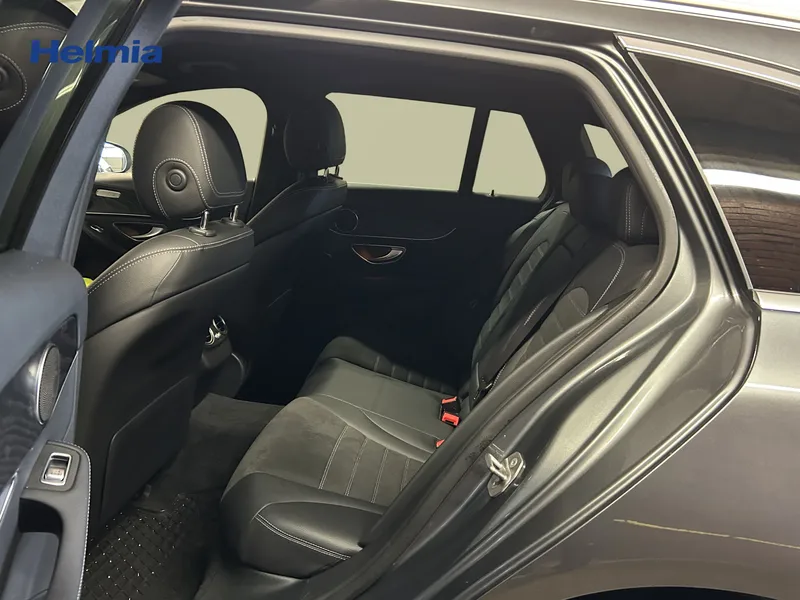 Bild 9 av 10 – Mercedes-Benz C-Klass C 200 T 4MATIC 9G Tronic AMG Line