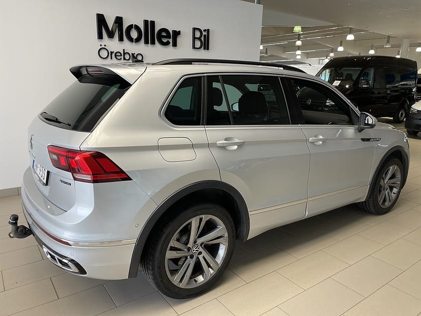 Bild 5 av Volkswagen Tiguan R-LINE 2.0 TDI 4M 200Hk I Värmare I Drag I Cockpit