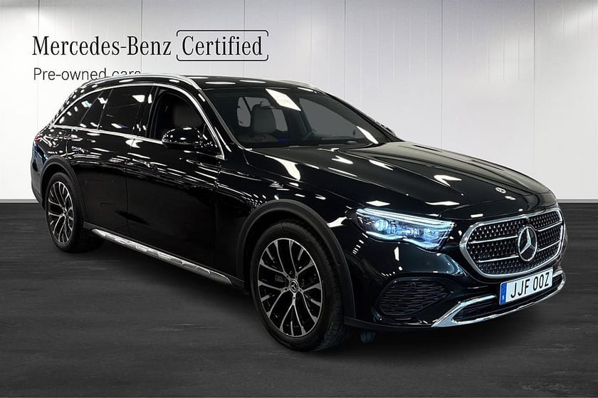 Bild 2 av Mercedes-Benz E 300 de 4MATIC All-Terrain Drag Burmester Head-Up 360