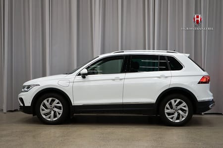 Volkswagen Tiguan eHybrid 1.4 TSI Elegance Cockpit Drag Rattvärme Kamera