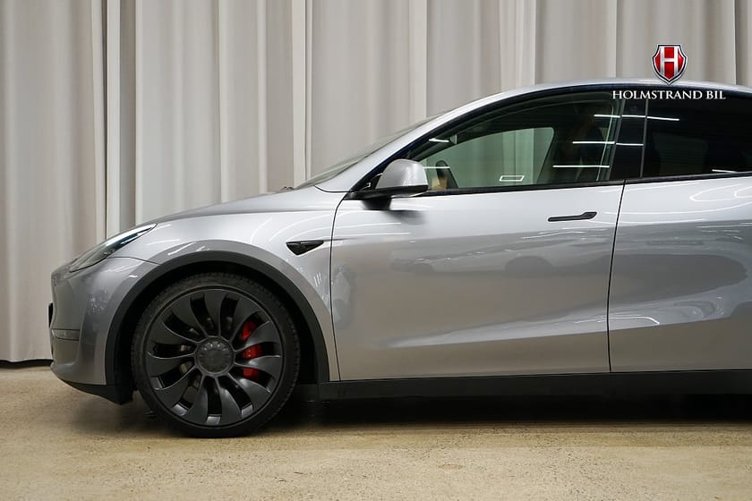 Bild 5 av Tesla Model Y Performance 534hk Drag Värmepump Rattvärme MOMS