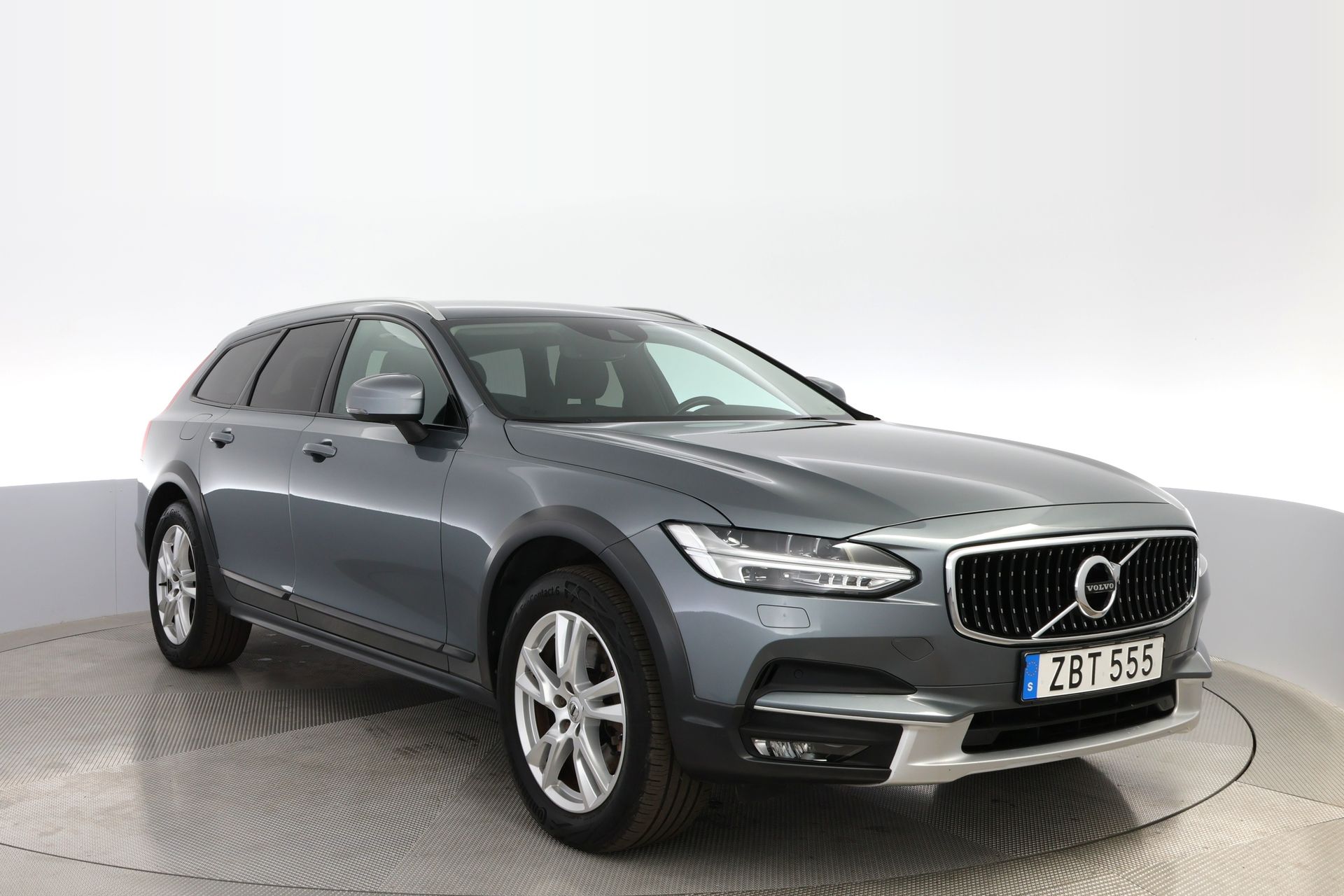 Volvo V90 Cross Country 2018, bild 6/10