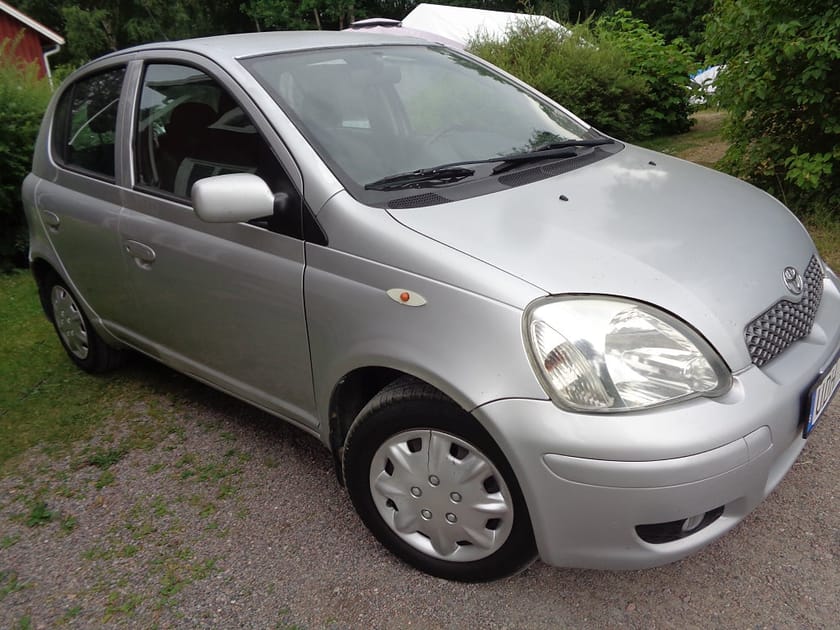 Bild 2 av Toyota Yaris 5D 1.3 VVT-i 87 HK/BES. TILL JUNI -27/MVG/FINANS/INBYTE