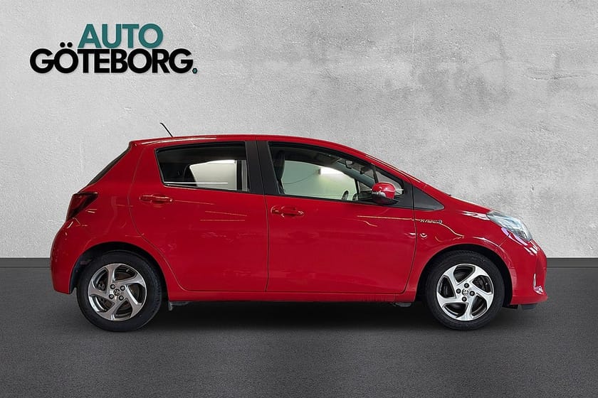 Bild 3 av Toyota Yaris Hybrid e-CVT Active 2-Ägare Välservad