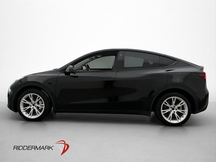 Bild 1 av Tesla Model Y Long Range AWD Autopilot Drag En ägare 514hk