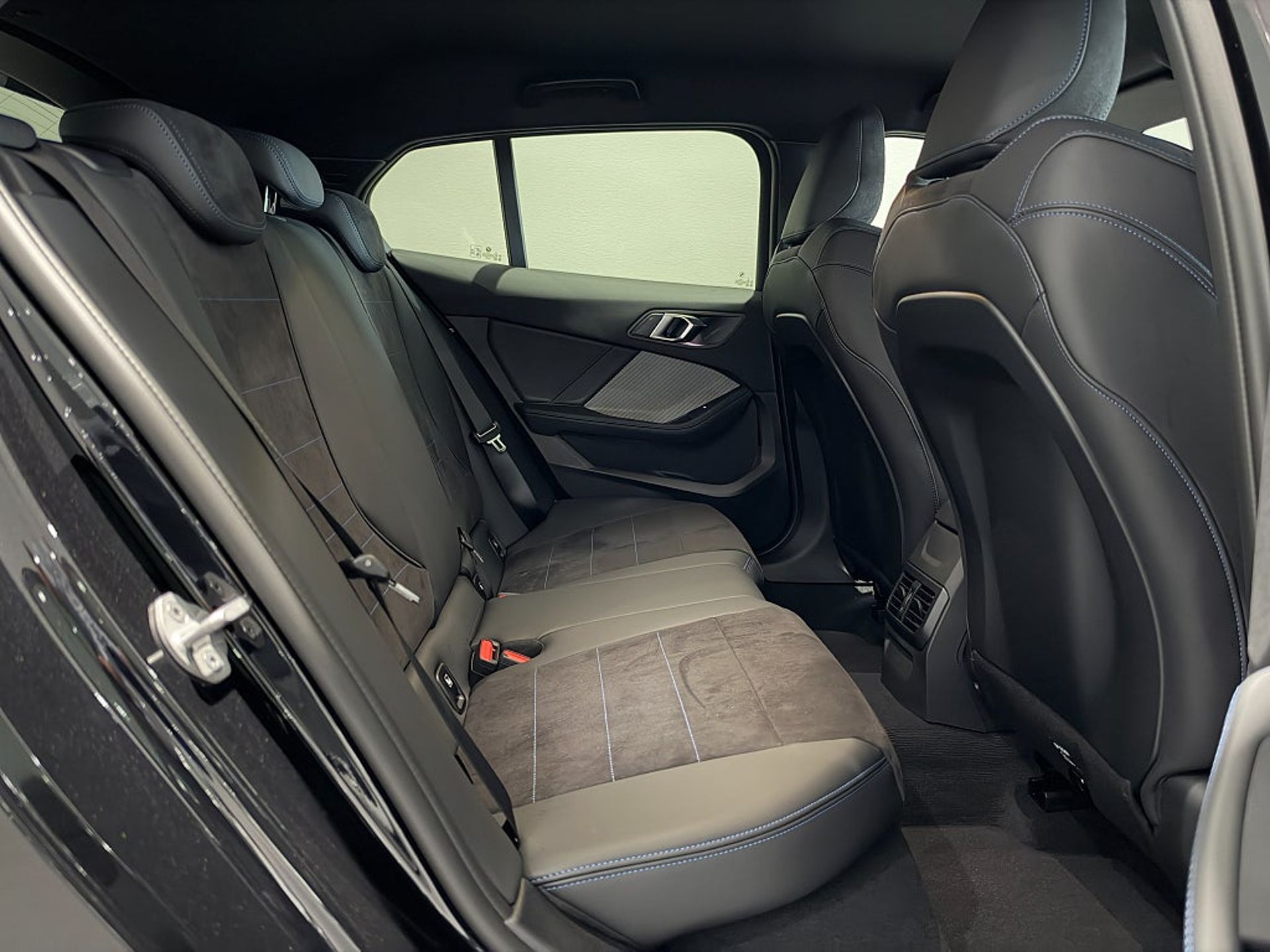BMW M135i 2027, bild 7/10