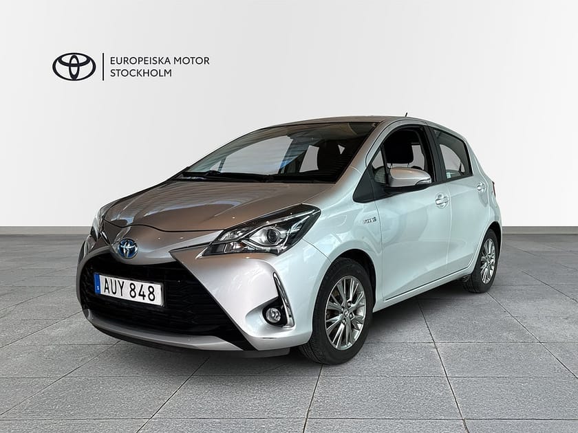 Bild 1 av Toyota Yaris Hybrid e-CVT Active Vinterhjul
