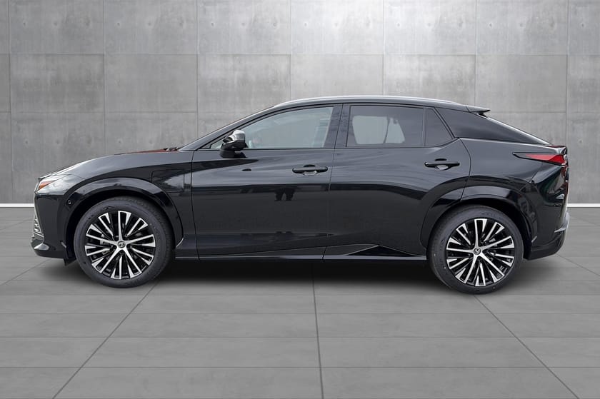 Bilde 2 av Lexus RZ 450e /TOPPUTGAVE/NYSERVICE/4X4X/MARK LEVINSON/