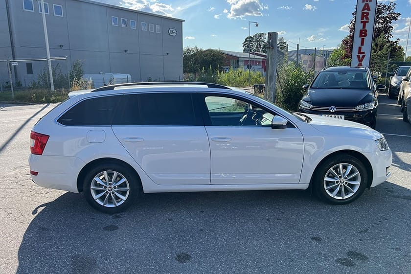 Bild 4 av Škoda Octavia Kombi Skoda 1.6 TDI 4x4 Ambition 1 Ägare