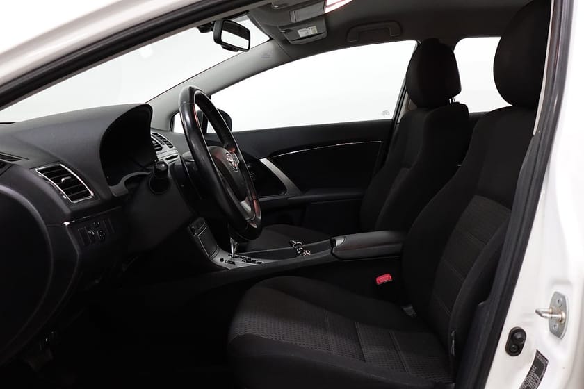 Bild 4 av Toyota Avensis Kombi 1.8 Valvematic Multidrive S Business Drag Kamera