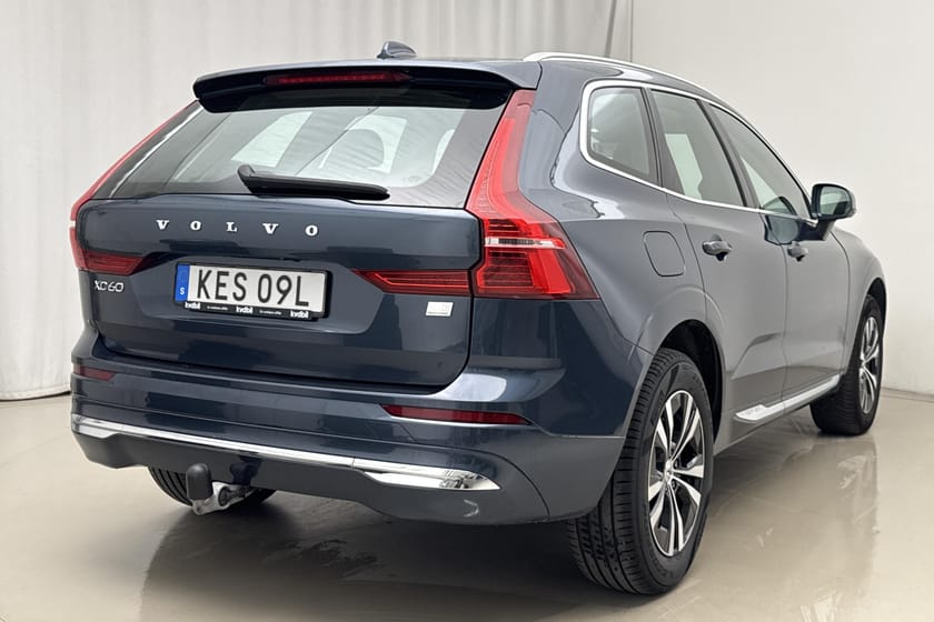 Bild 3 av Volvo XC60 T6 AWD Recharge (350hk) Core Bright Helläder