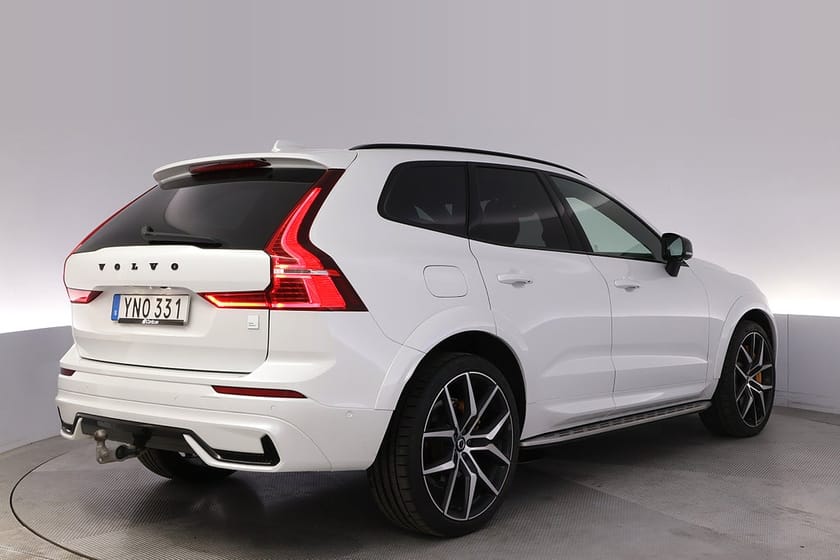Bild 5 av Volvo XC60 Recharge T8 AWD Polestar Engineered Pano B&W Drag