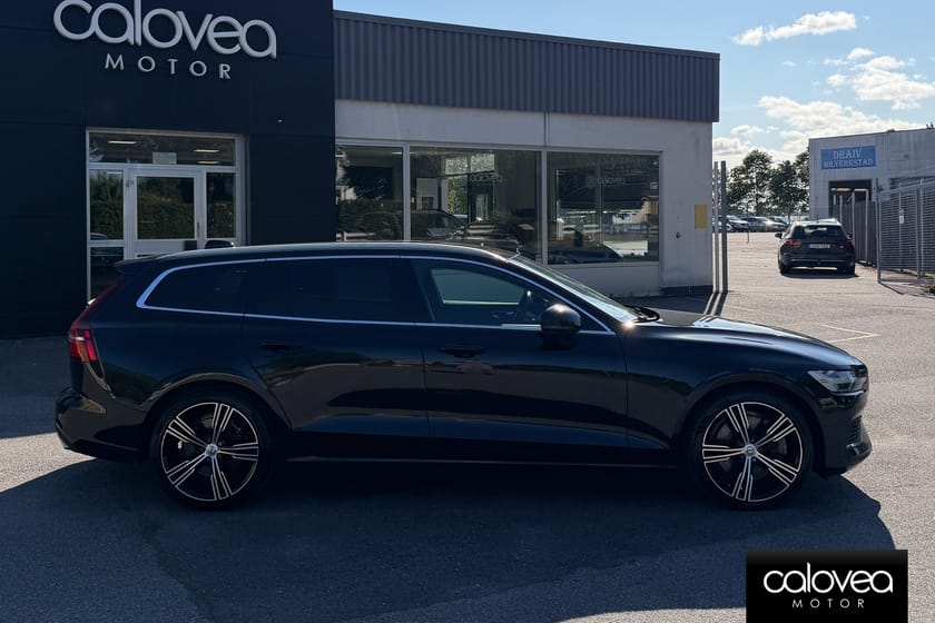 Bild 2 av Volvo V60 Recharge T6 AWD Inscription 350hk - Drag | Momsbil