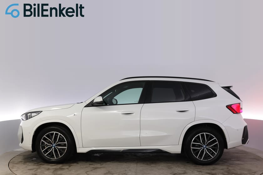 Bild 5 av BMW iX1 xDrive30 M Sport Business Innovation H&K 360*
