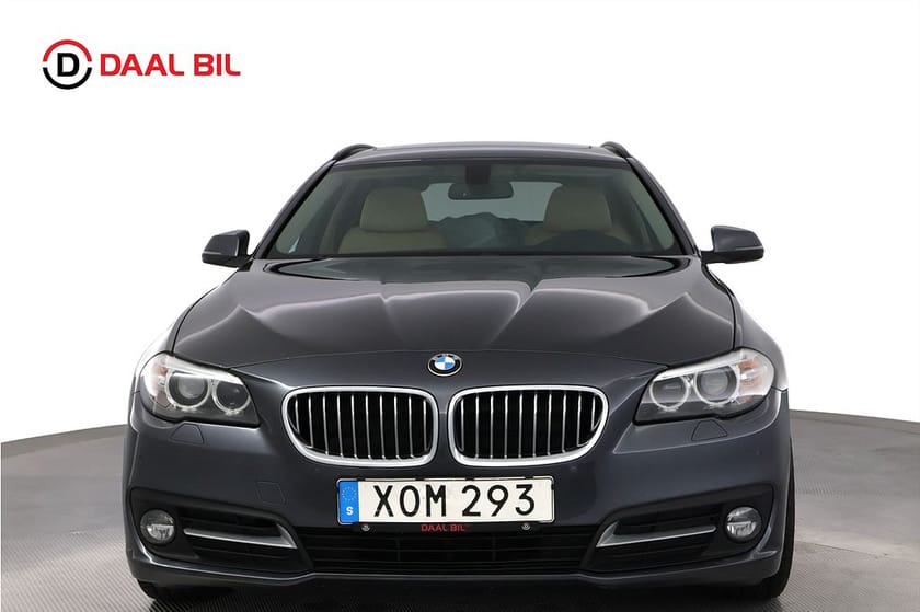 Bild 2 av BMW 520d xDrive Touring 190HK P-SENS PANO H/K® LÄDER