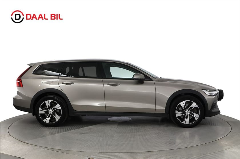 Bild 5 av Volvo V60 Cross Country ADVANCED B4 AWD 197HK DRAG B-KAMERA NAVIGATION CARPLAY