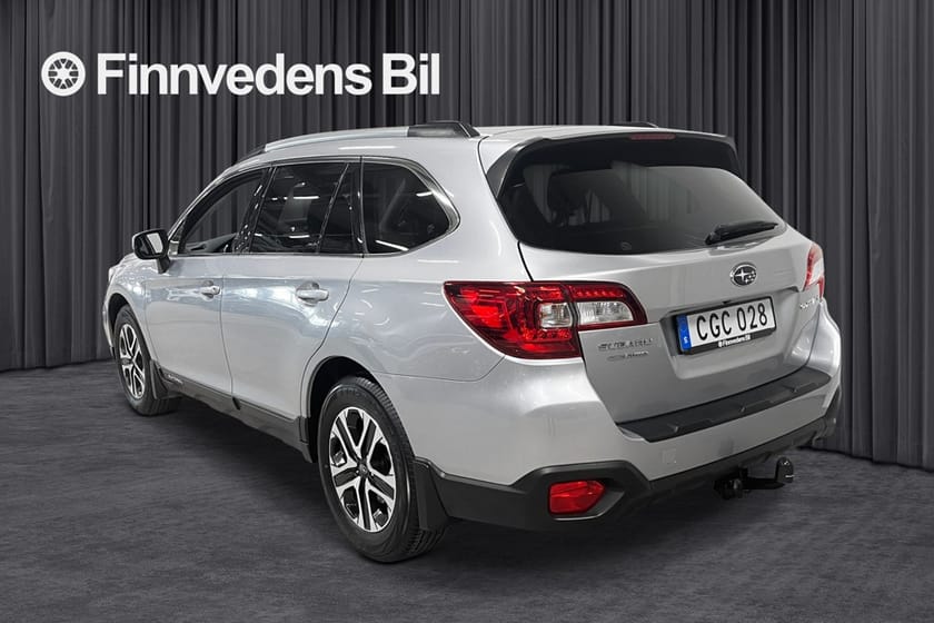 Bild 2 av Subaru Outback 2.5 4WD Lineartronic 175hk *V-hjul/Drag*