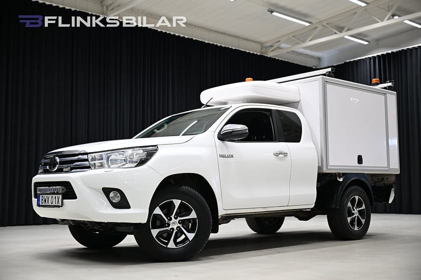 Bild 2 av Toyota Hilux Extra Cab 2.4 AWD 150HK Servicebil|Inredd|Kåpa|Clayton|Moms|SeUtr