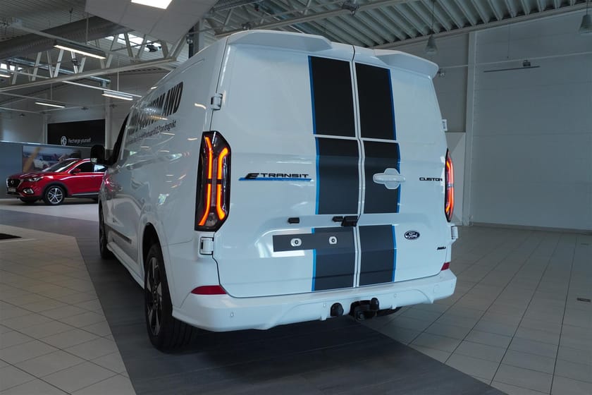 Bild 4 av Ford E-Transit Custom 340 AWD E-Custom Skåp Sport 340l Elmotor 160kw 218hk 1-Växlad El