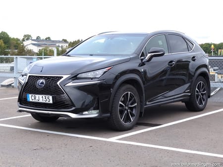 Lexus NX 300h AWD 2.5 16V 197hk F sport Drag Kamera