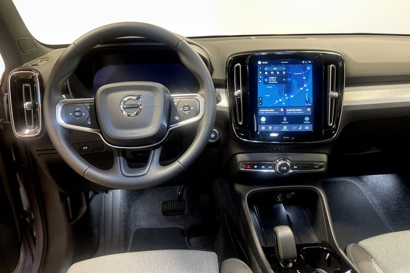 Bild 5 av Volvo XC40 B3 FWD Bensin Plus Dark
