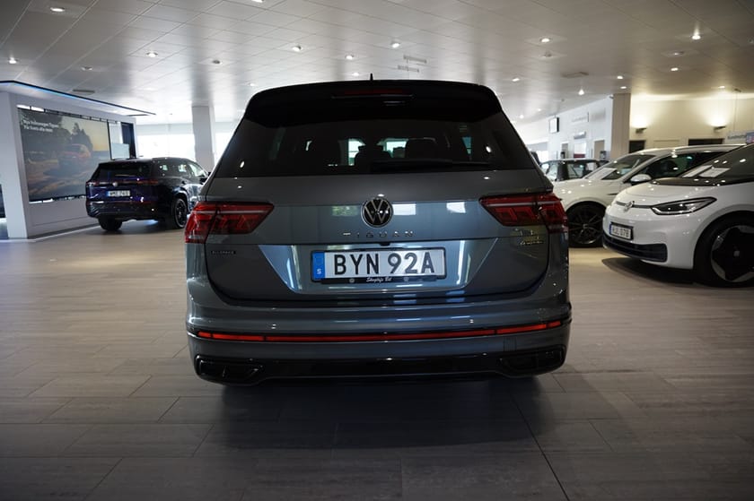 Bild 4 av Volkswagen Tiguan Allspace 5-sätes 2.0 TDI 200 DSG7 4M R-Line Black