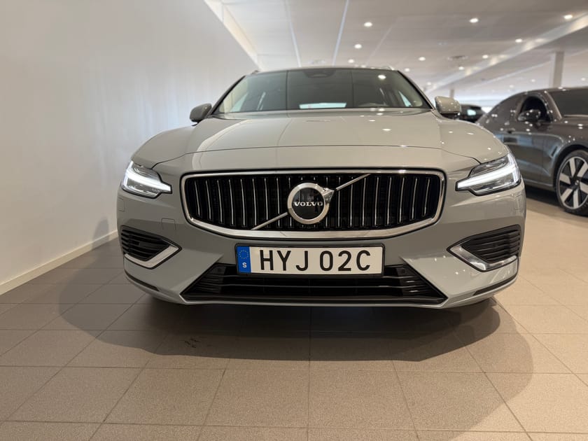 Bild 2 av Volvo V60 Recharge T6 II Plus Bright Dragkrok / Backkamera / 10 000 tillbehör /