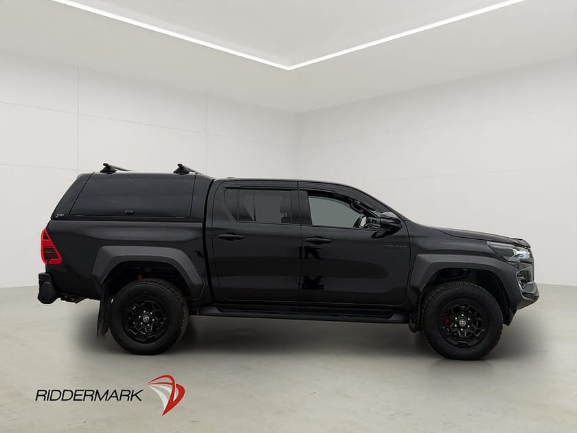 Bild 2 av Toyota Hilux Dubbelhytt GR-Sport 2 2.8 AWD Drag Diff JBL 360° Kåpa Moms