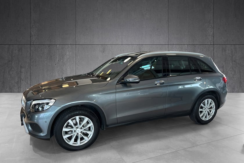 Bilde 2 av Mercedes-Benz GLC 220 d 4MATIC Panorama, krok, AMG interiør, r.kamera-LED-bar +++