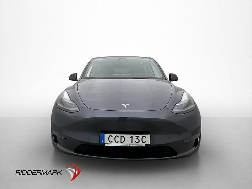 Bild 3 av Tesla Model Y Long Range AWD Svensksåld MOMS Dragkrok