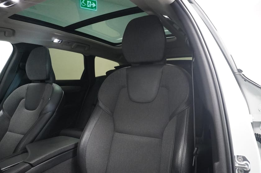 Bild 4 av Volvo V90 Cross Country D4 AWD Advanced Edt H K Luft
