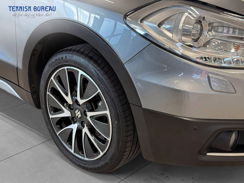 Bilde 4 av Suzuki SX4 S-Cross 1.6-120 4X4/Skinn/Kamera/Navi/Panorama/Krok