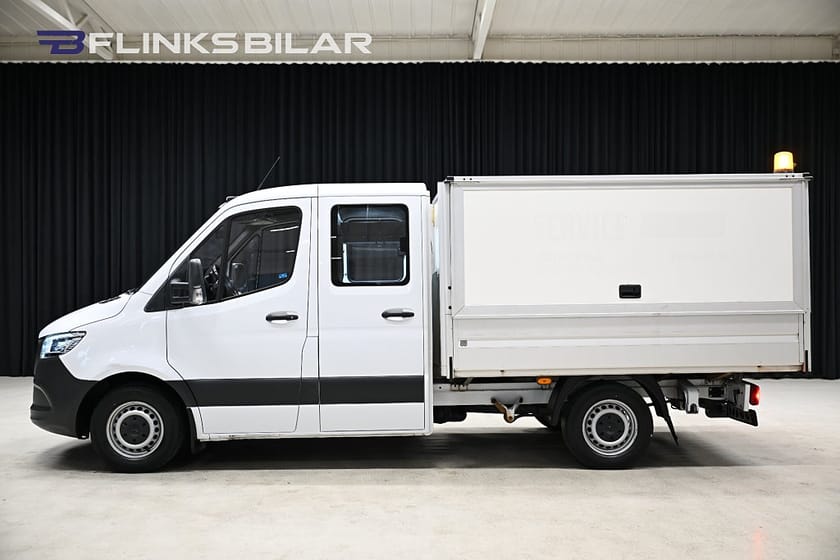 Bild 3 av Mercedes-Benz Sprinter 316 CDI Chassi Crew Cab 7G+ 163HK Automat|Kåpa|Inredd|3.5Ton-drag|Moms