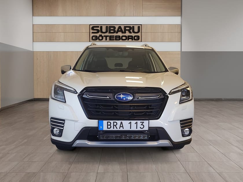 Bild 4 av Subaru Forester e-Boxer XFuel 2,0i Aut Ridge *dragkrok Ledramp*