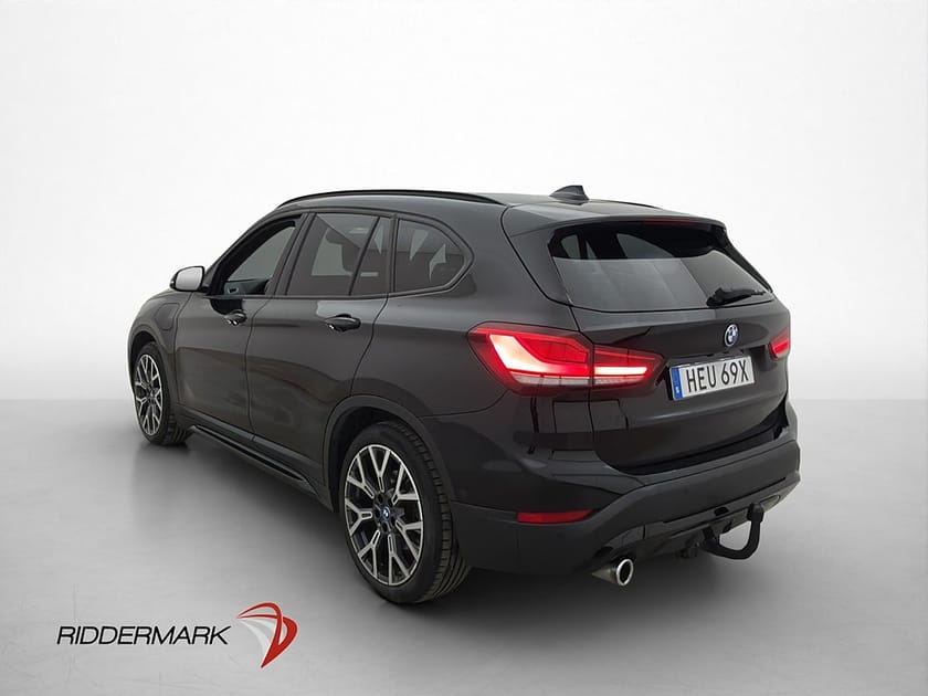 Bild 5 av BMW X1 xDrive25e Sport line Pano H/K HuD Kamera Skinn Drag