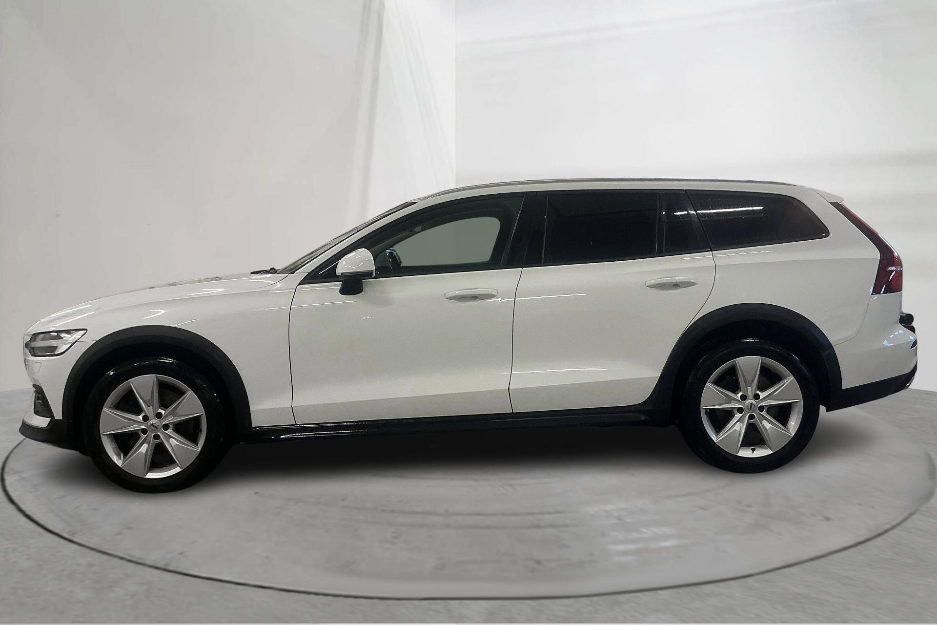 Volvo V60 D4 AWD 2020, bild 2/10