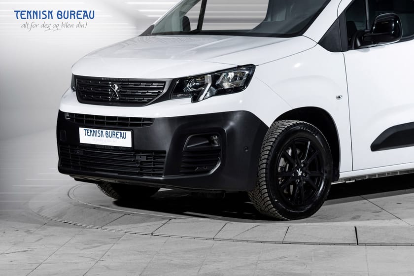 Bilde 2 av Peugeot Partner 1,5d 130 HK L2 Aut. Webasto, R. Kamera, H. Feste