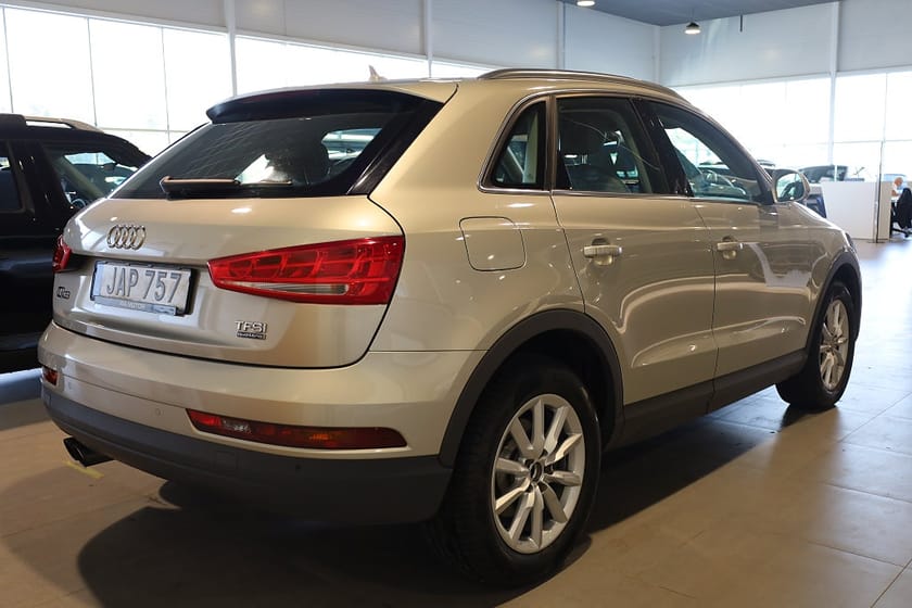 Bild 5 av Audi Q3 2.0 TFSI quattro S Tronic Sport Edition Navi Blåtand
