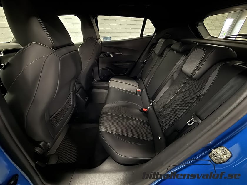 Bild 5 av Peugeot e-2008 GT 50kWh 136hk GT-Pack