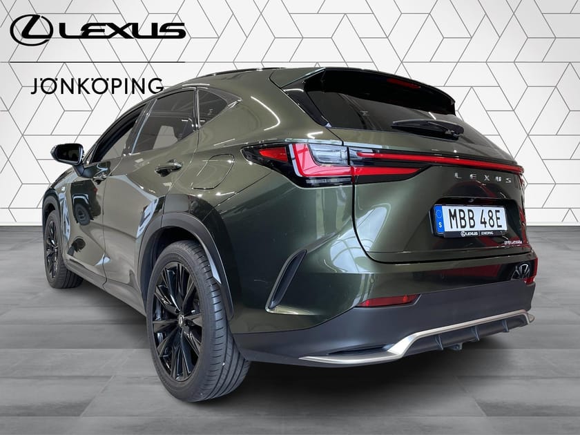 Bild 4 av Lexus NX 450h+ F SPORT S PANORAMA - Dragkrok & v-hjul