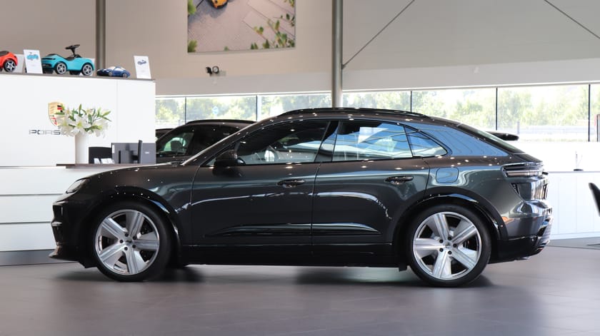 Bild 4 av Porsche Macan Turbo Electric 