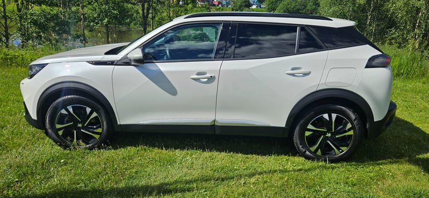 Bilde 2 av Peugeot e-2008 Allure 136hk