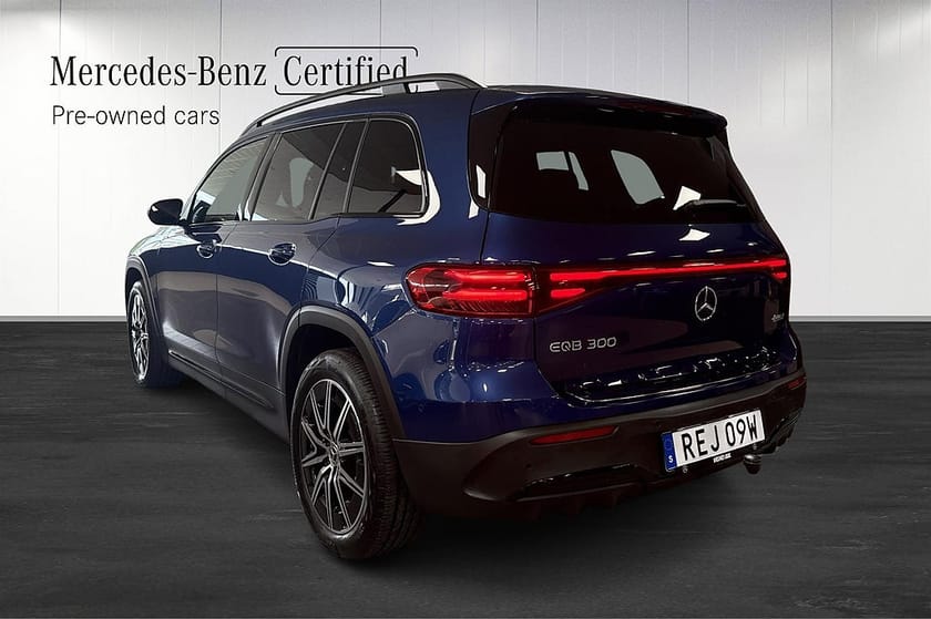 Bild 4 av Mercedes-Benz EQB 300 4MATIC 4-Matic AMG Night Drag Distronic Rattvärme