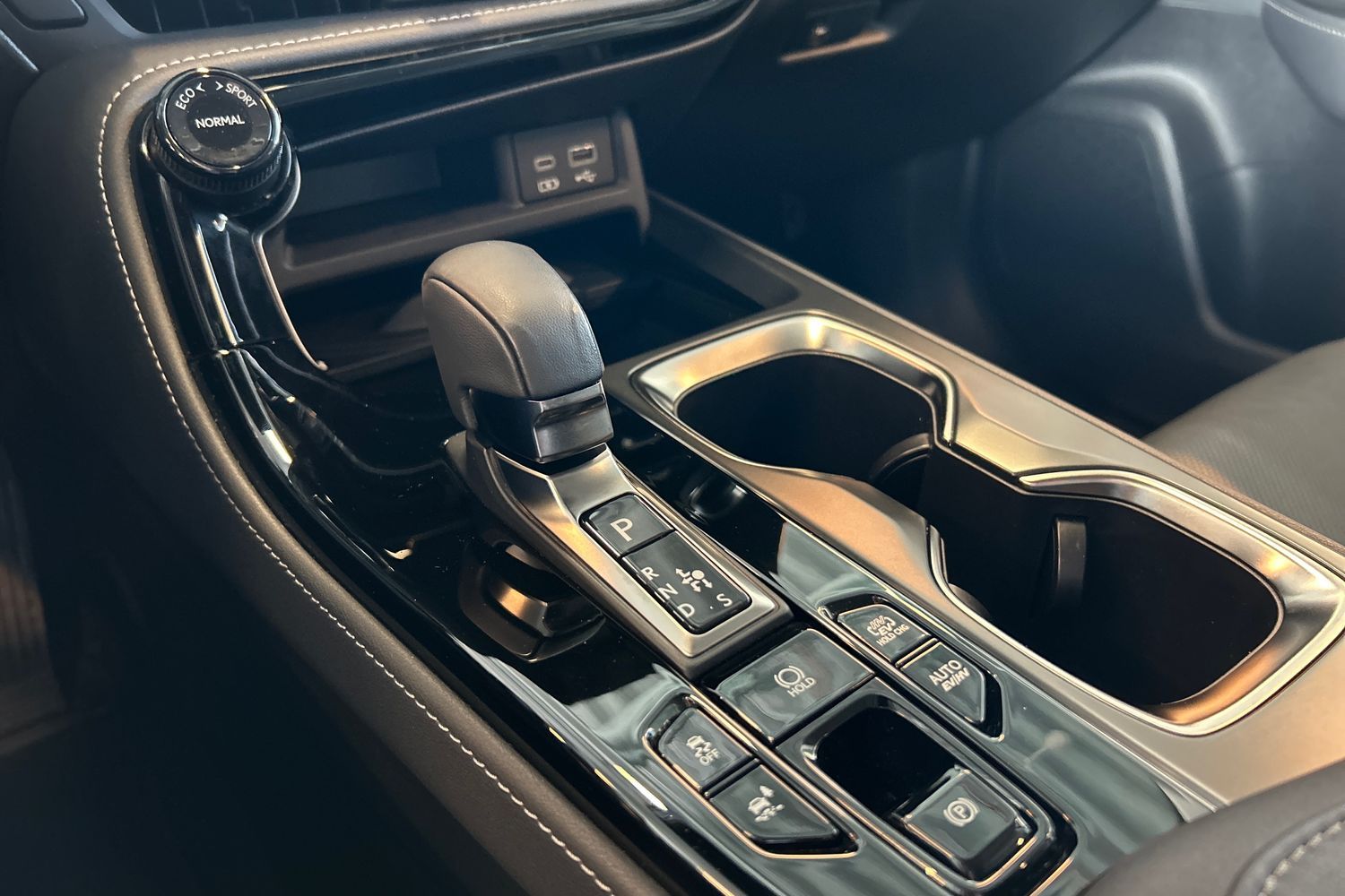 Lexus NX 450h+ E-CVT, 309hp, 2023