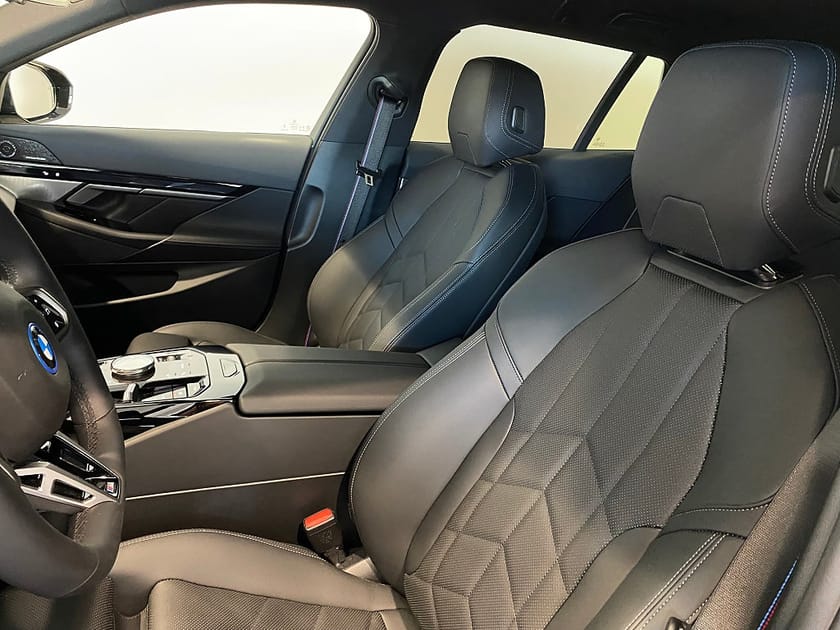Bild 5 av BMW 530e xDrive Touring 4,95% ränta M-Sport HEAD-UP Display