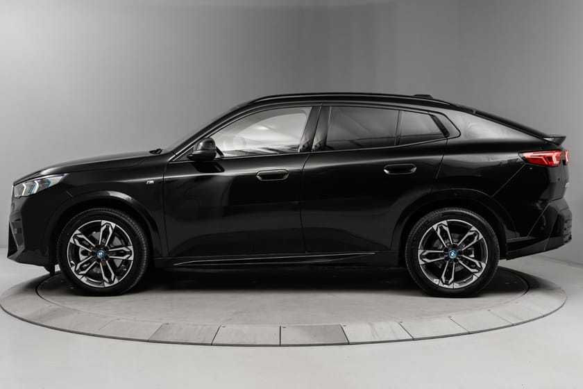 Bilde 2 av BMW iX2 xDrive30 